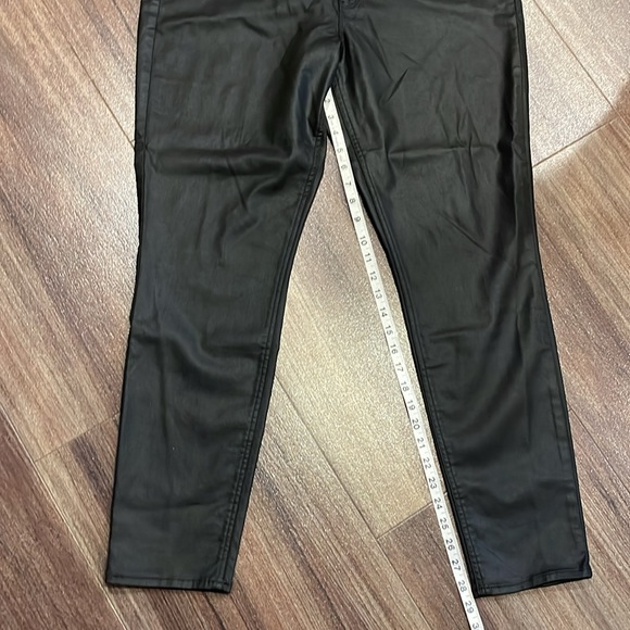 NWOT White House Black Market - Picture 3 of 8